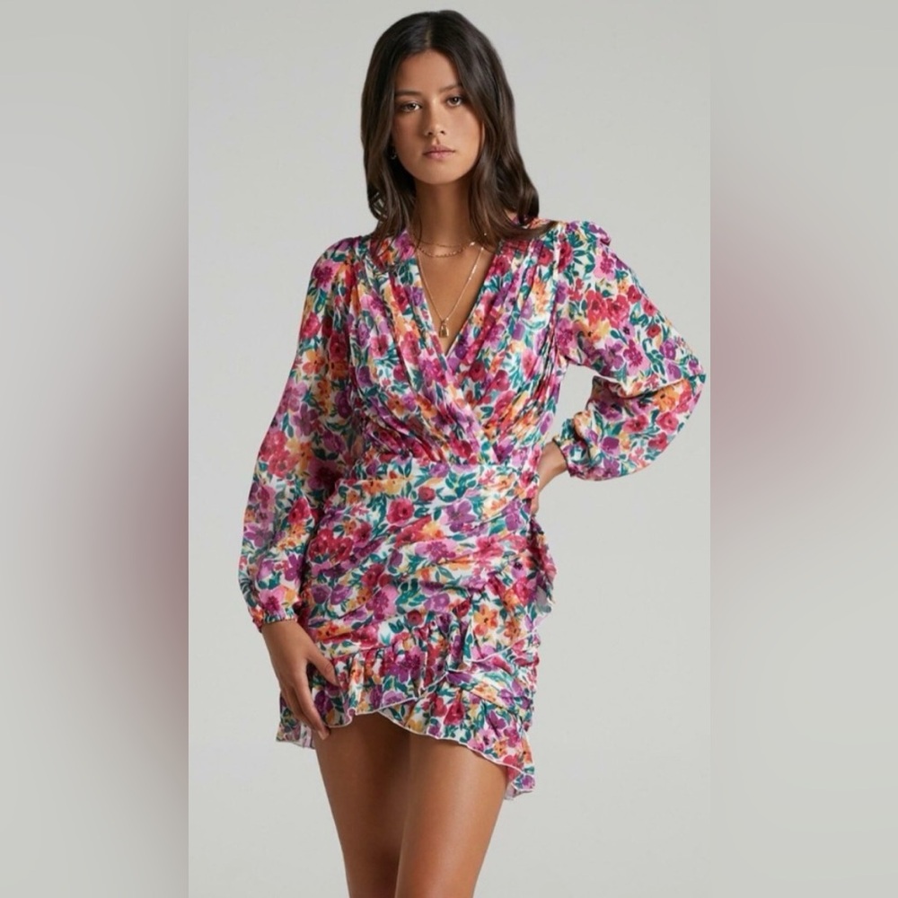 Showpo. Floral Mini Dress Sz 4 NWOT